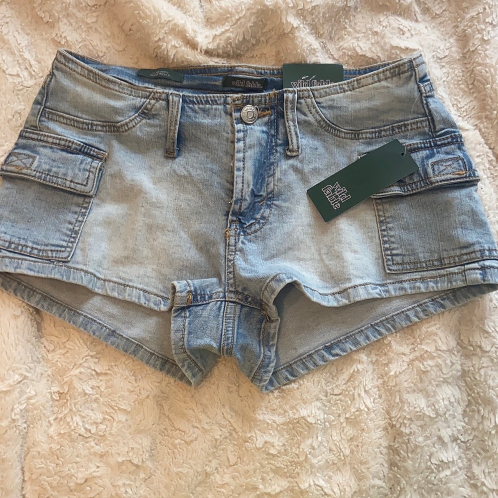 Women’s Wild Fable y2k low rise jean shorts, size 2 inseam 2, new w tags